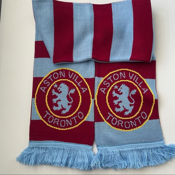 Aston Villa Toronto Lions Scarf - Picture 2 of 4